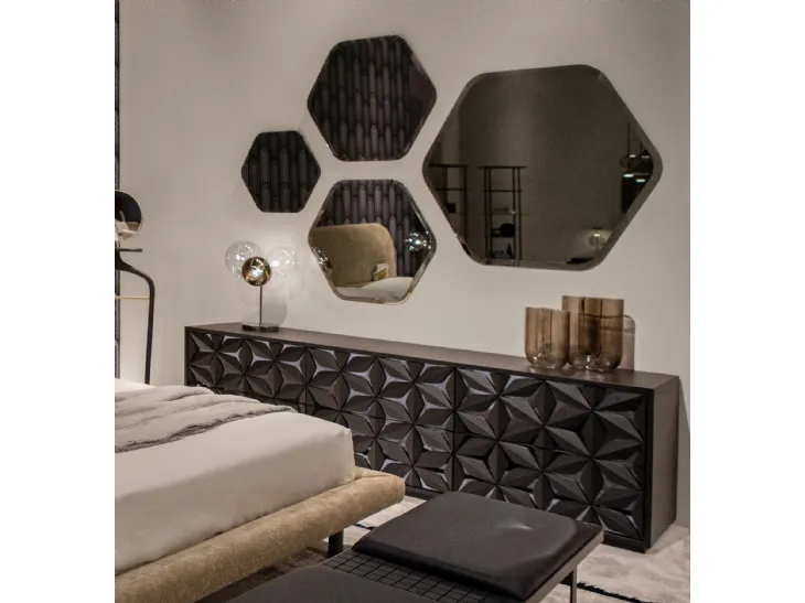 Specchio esagonale Kaleidos di Tonin Casa