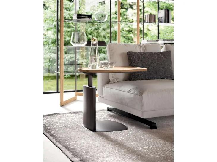 Tavolino in metallo con vassoio in legno Zoom di Ozzio