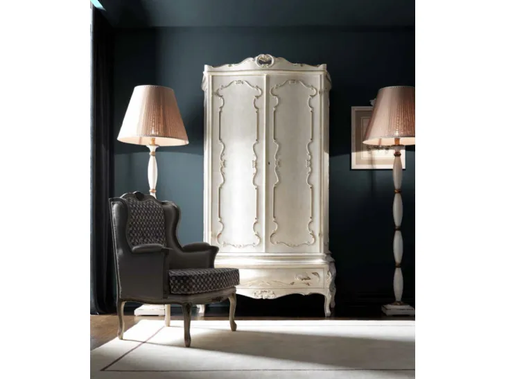 Armadio con ante battenti in legno laccato e intagliato Art 2569 di Vittorio Grifoni