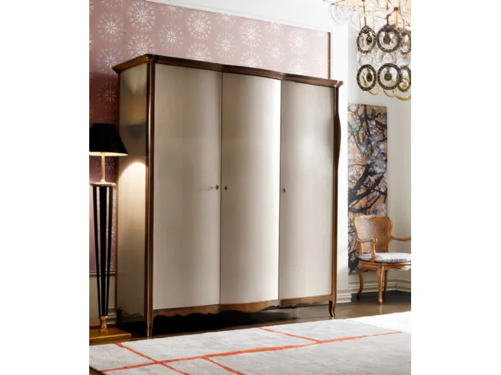 Armadio in legno con ante battenti leggermente stondate Art 2591 di Vittorio Grifoni