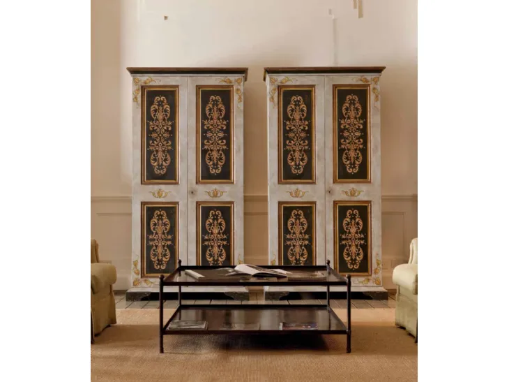 Armadio con ante battenti in legno laccato e decorato Art 2625 di Vittorio Grifoni