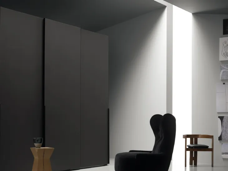 Armadio con ante scorrevoli in vetro colorato opaco con profilo in piombo Profilo di Md House