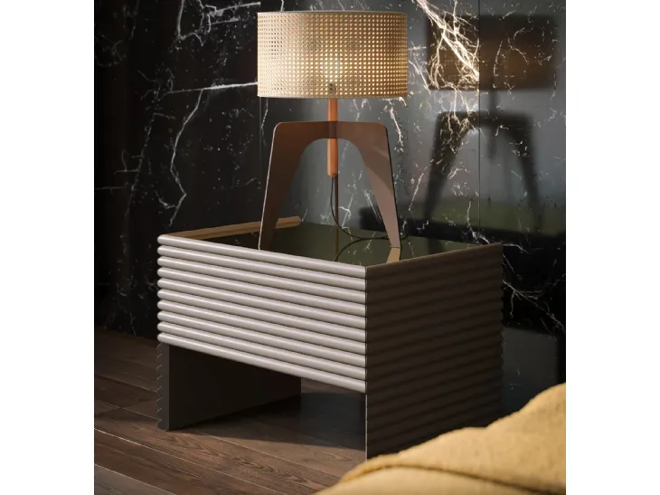 Comodino Patsy in legno laccato di Tonin Casa