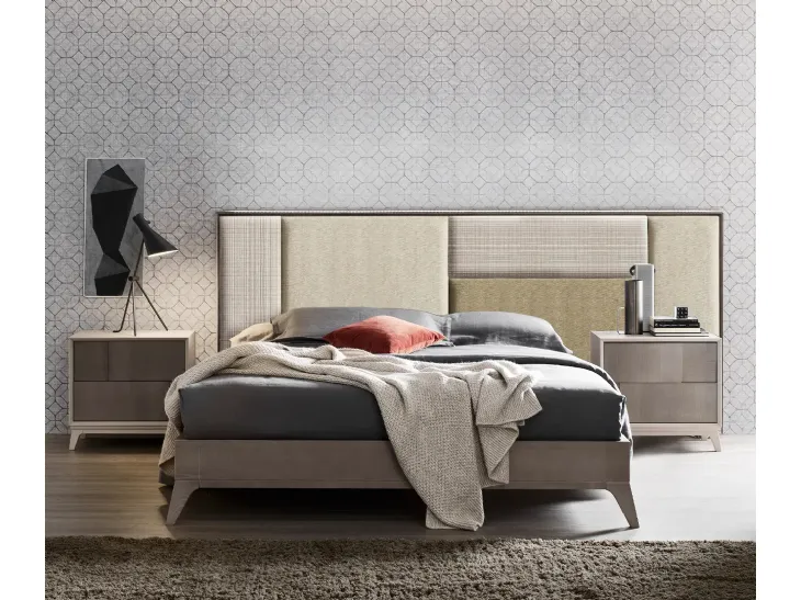 Letto Cumino con testiera patchwork in tessuto di Le Fablier