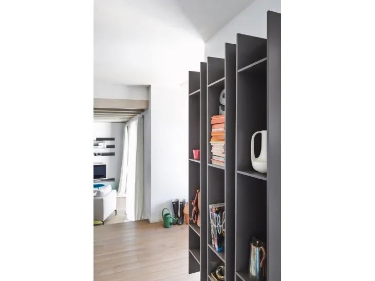 Libreria sospesa Butterfly di Novamobili