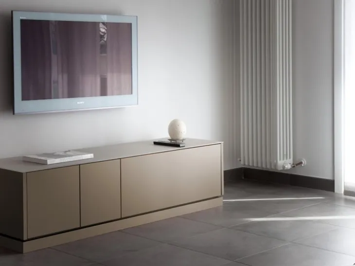 Madia Contour TV in MDF laccato opaco di Domitalia