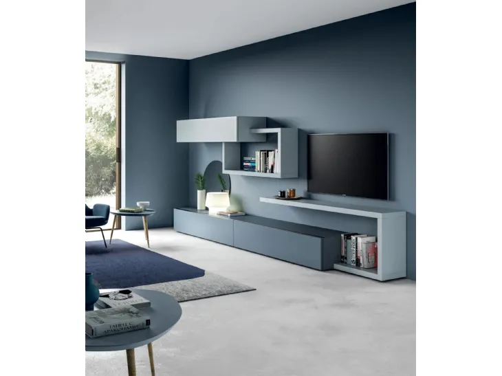 Parete Attrezzata Line Up 20 con base a terra in laccato opaco pioggia, mensole e pensili in laccato opaco ghiaccio di Dielle Modus