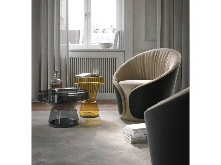 Poltroncina Mama in tessuto e pelle di Tonin Casa