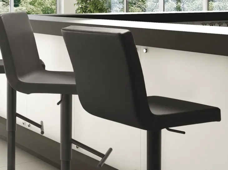 Sgabello in ecopelle Afro di Domitalia