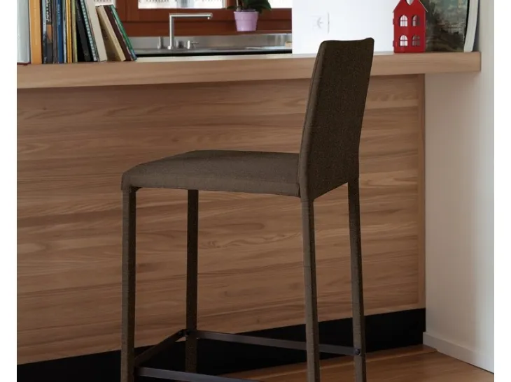 Sgabello Chloe in tessuto di Domitalia