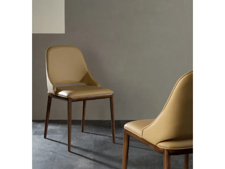 Sedia Malva con seduta rivestita pelle di Tonin Casa