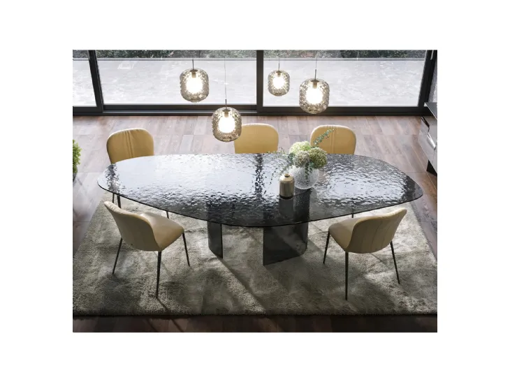 Tavolo in vetro curvato e martellato Ablos di Tonin Casa