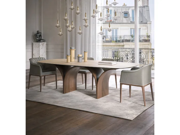 Tavolo in gres porcellanato e base in legno Arco di Tonin Casa