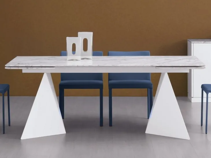 Tavolo allungabile in marmo con base in acciaio verniciato Euclide A200 di Domitalia