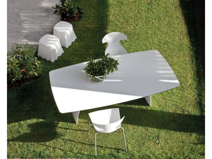 Tavolo Stone in laminato HPL di Domitalia