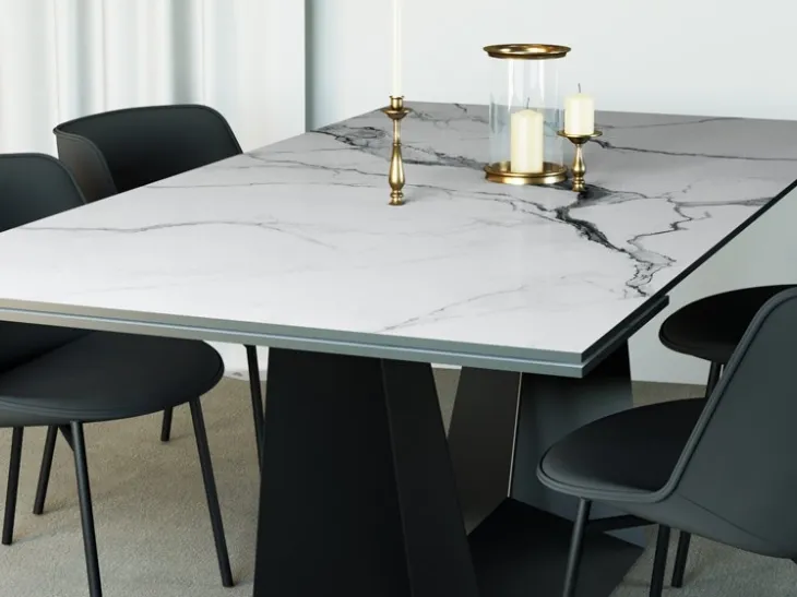 Tavolo allungabile in ceramica e base in acciaio verniciato Trophy A di Domitalia