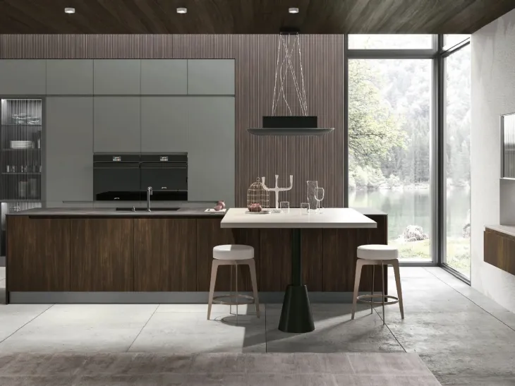 Cucina Moderna con isola Karma 08 in Rovere Corteccia e laccato Timo di Stosa