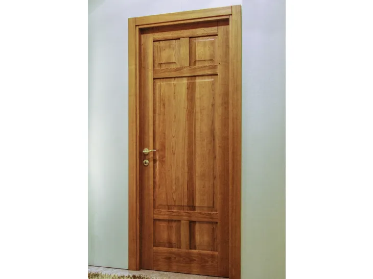 porta classica in legno bugnata